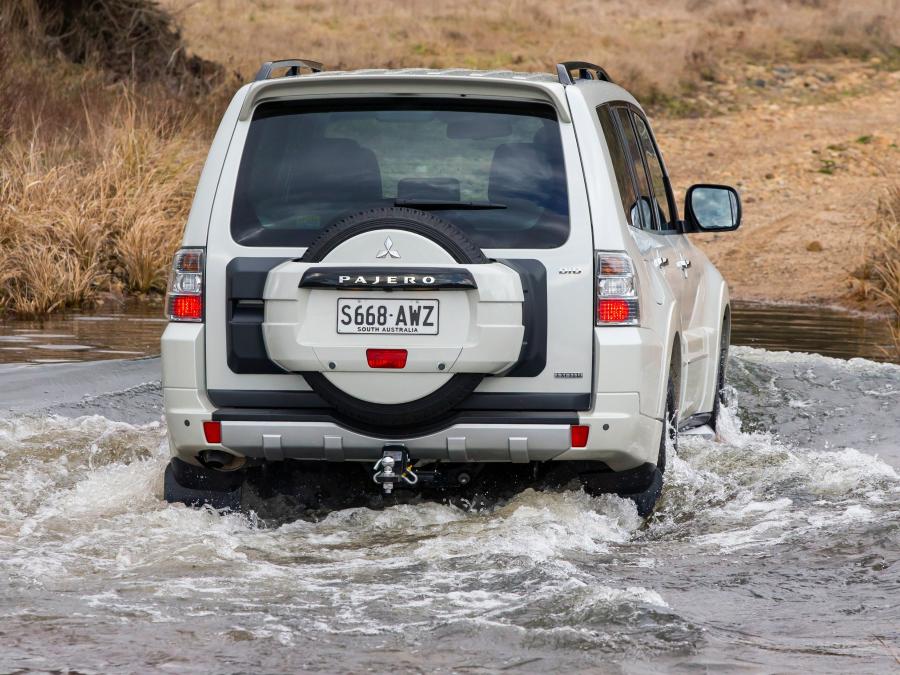  Mitsubishi Pajero 5-Door 2011 года  (AU) (фото 14 из 20)